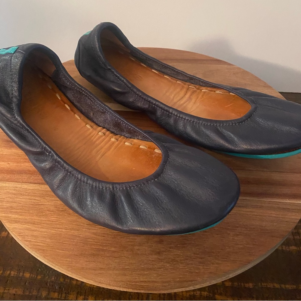 Woman's Tieks Size 8 Leather Ballet Luxury Flat Shoes California Navy Blue EUC